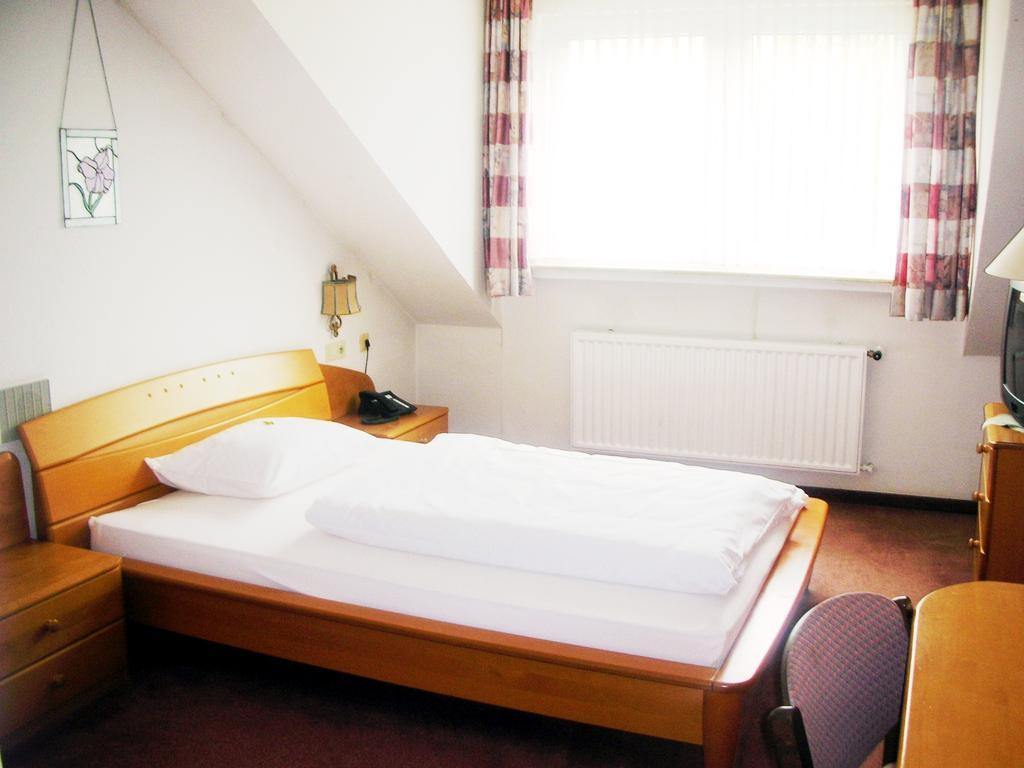 Heidehotel Hildfeld Winterberg Rum bild
